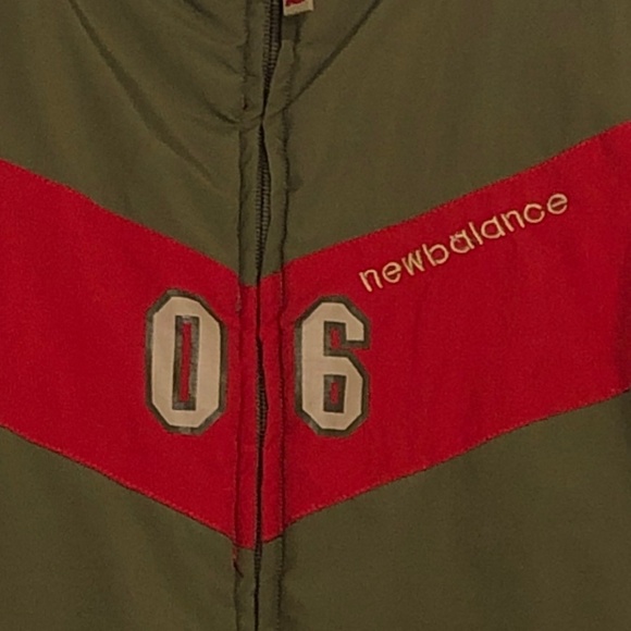 Boy's New Balance Reversible Vest Sz. 14/16 - Picture 5 of 7